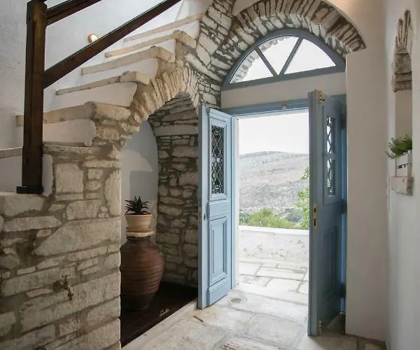 Traditional Pirethron 펜션 Apérathos