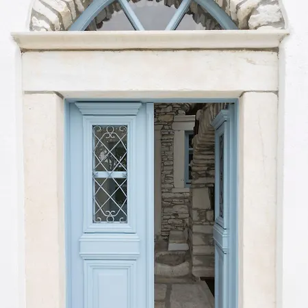 Vakantiehuis Traditional Pirethron *
