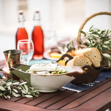 Feriehus Traditional Pirethron *