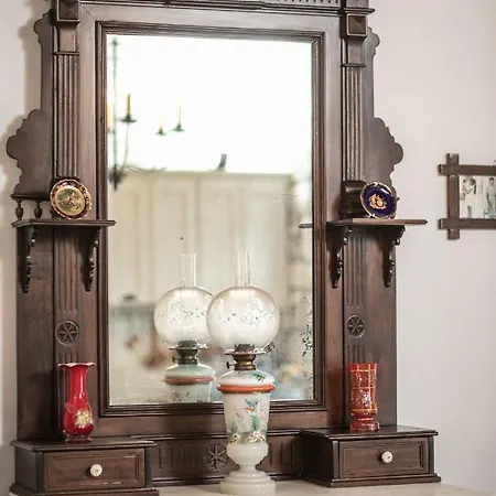 Traditional Pirethron *