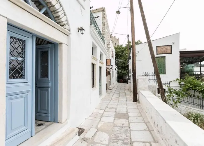 Traditional Pirethron Semesterbostad Apérathos