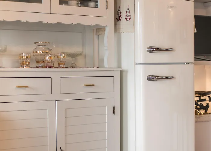 Traditional Pirethron Semesterbostad Apérathos