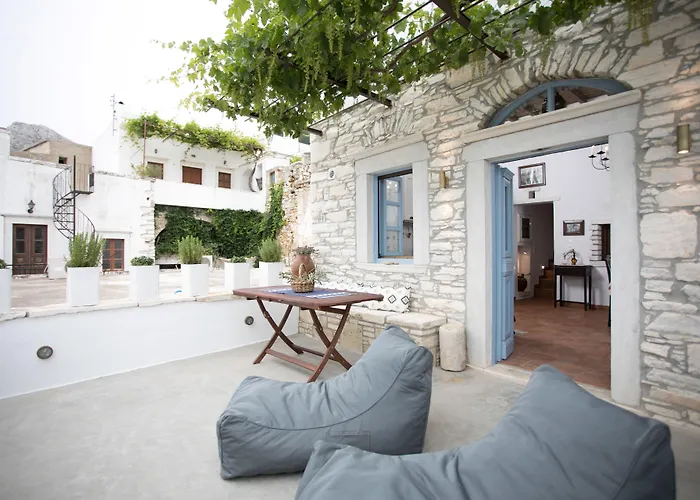 Traditional Pirethron Semesterbostad Apérathos